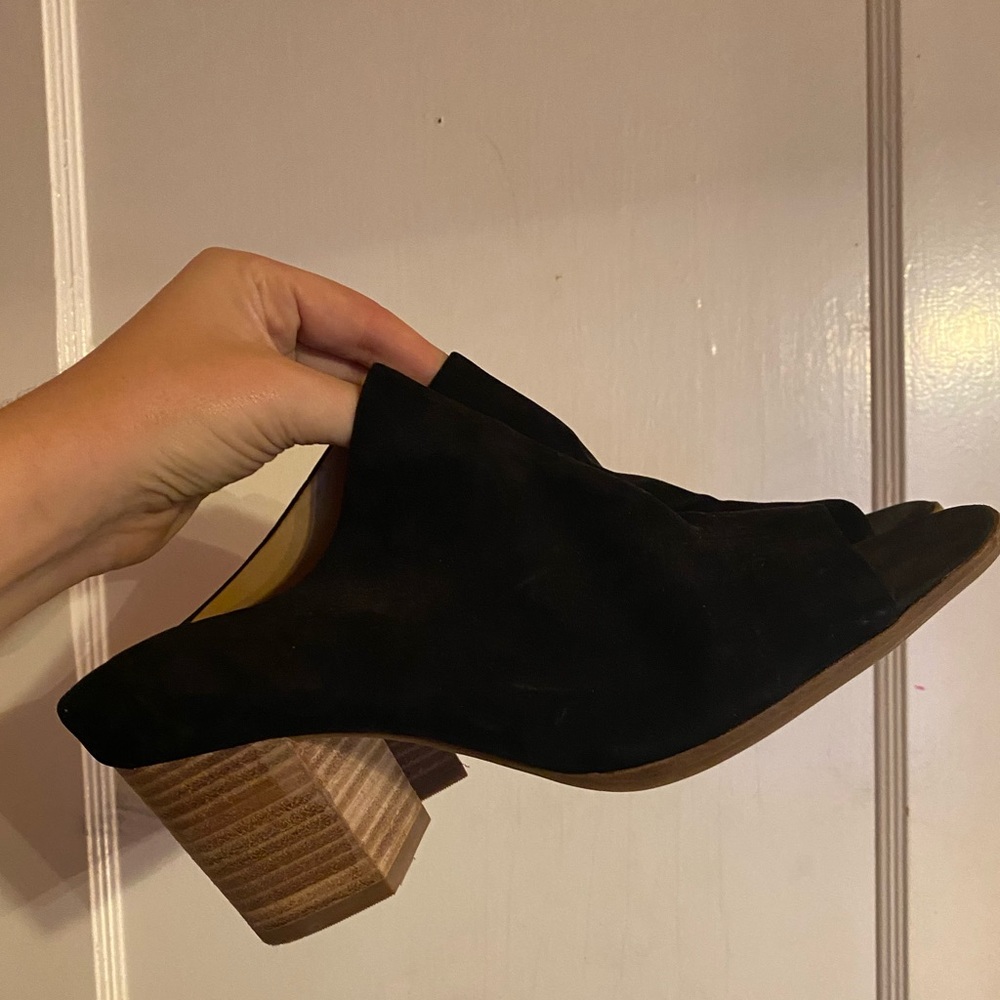 lucky brand black leather peep toe mules